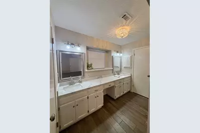 917 Clear View Drive, Bedford, TX 76021 - Photo 15