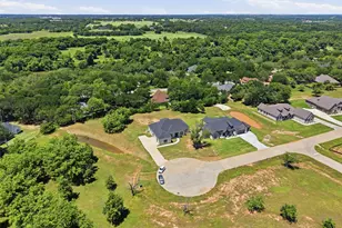 2304 Candlestick Dr, Granbury, TX 76049 - Photo 35