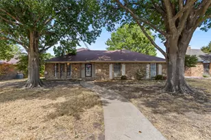 703 Spring Brook Dr, Allen, TX 75002 - Photo 3