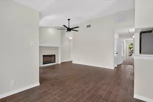 1204 Calico Ln, Arlington, TX 76011 - Photo 9