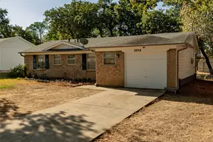 2204 Cales Dr, Arlington, TX 76013 - Photo 1