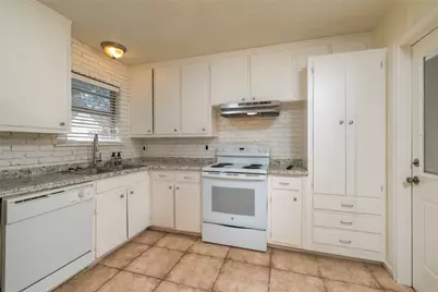2204 Cales Drive, Arlington, TX 76013 - Photo 17