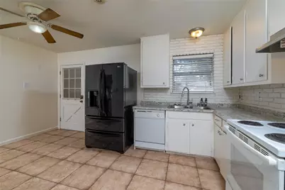 2204 Cales Drive, Arlington, TX 76013 - Photo 19