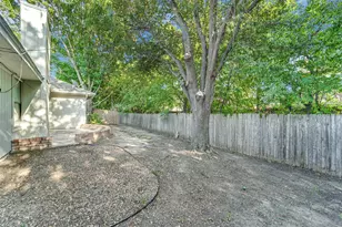 916 Pierce Arrow Dr, Arlington, TX 76001 - Photo 23
