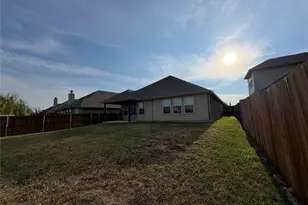 12720 Viewpoint Ln, Fort Worth, TX 76028 - Photo 11