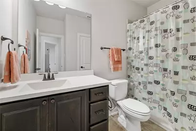 1820 Roundtree Circle W, Fort Worth, TX 76008 - Photo 19