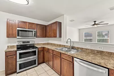 729 Rio Bravo Drive, Fort Worth, TX 76052 - Photo 11
