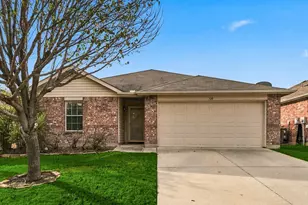 729 Rio Bravo Dr, Fort Worth, TX 76052 - Photo 1