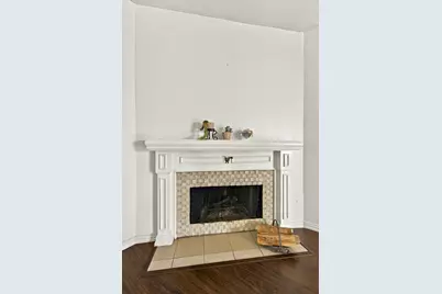 3550 Country Square Drive #304, Carrollton, TX 75006 - Photo 7