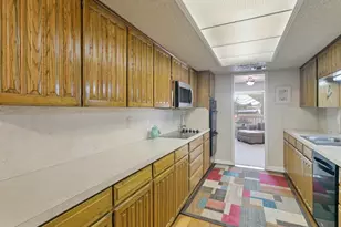 221 Meadowhill Dr, Benbrook, TX 76126 - Photo 9