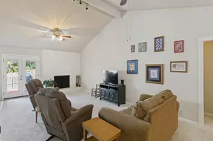 221 Meadowhill Dr, Benbrook, TX 76126 - Photo 7