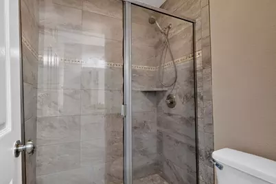 829 Summercreek Drive, Lewisville, TX 75067 - Photo 21
