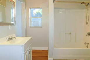 315 W Congress St, Denton, TX 76201 - Photo 11