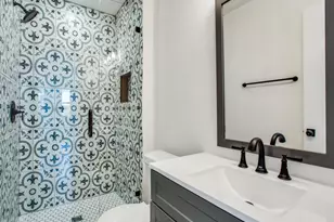 1307 Worthington St, Grapevine, TX 76051 - Photo 7
