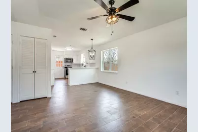 1307 Worthington Street, Grapevine, TX 76051 - Photo 9