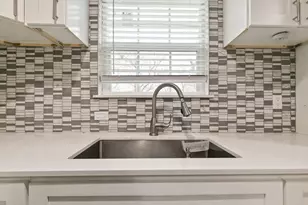 1506 E Waco Ave, Dallas, TX 75216 - Photo 9