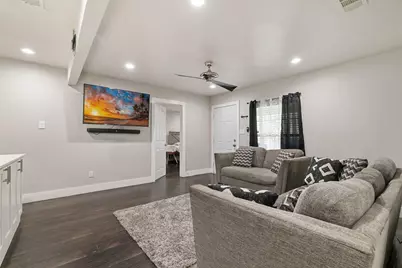 1506 E Waco Avenue, Dallas, TX 75216 - Photo 3
