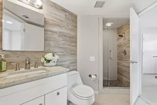 3718 Wooded Creek Dr, Farmers Branch, TX 75244 - Photo 19