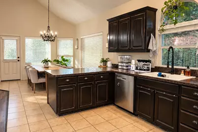 532 Vidalia Court, Fort Worth, TX 76052 - Photo 5