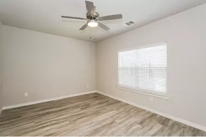 615 Sophia Way, Lewisville, TX 75057 - Photo 9