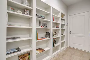 714 E 1st St, Fort Worth, TX 76102 - Photo 19
