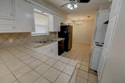 801 Canyon Ridge Drive, Euless, TX 76040 - Photo 5