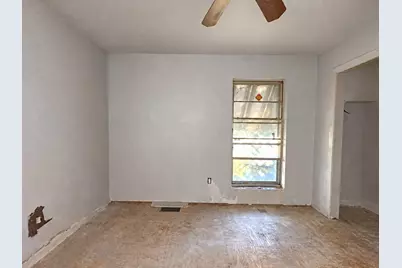 2001 Carverly Drive, Fort Worth, TX 76112 - Photo 9