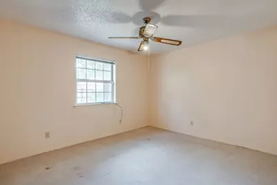 915 Cherry Laurel Lane, Arlington, TX 76012 - Photo 15