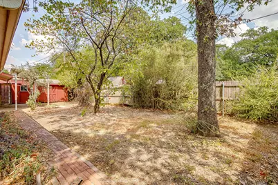 915 Cherry Laurel Lane, Arlington, TX 76012 - Photo 19
