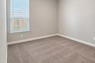 2812 McCormick St, Denton, TX 76205 - Photo 5