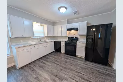 1007 N Walnut Street, Cleburne, TX 76033 - Photo 7