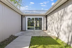 805 S 4th St, Bonham, TX 75418 - Photo 21