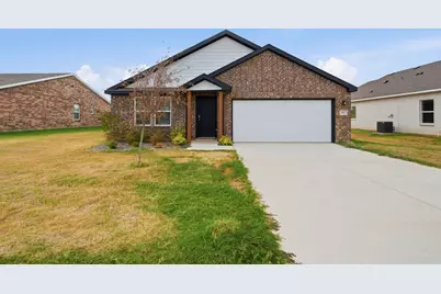 417 Jameson Street, Springtown, TX 76082 - Photo 1