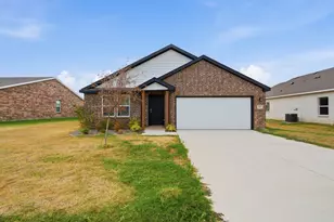 417 Jameson St, Springtown, TX 76082 - Photo 1