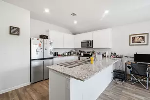 417 Jameson St, Springtown, TX 76082 - Photo 11