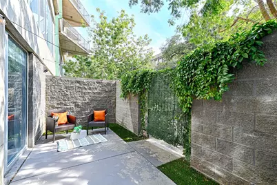 1001 Belleview Street #104, Dallas, TX 75215 - Photo 11