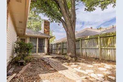 2016 Hearthside Lane, Garland, TX 75044 - Photo 17