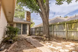 2016 Hearthside Ln, Garland, TX 75044 - Photo 17