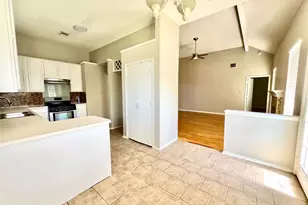 2735 Wentworth Dr, Grand Prairie, TX 75052 - Photo 23