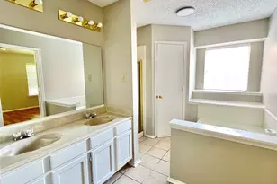 2735 Wentworth Dr, Grand Prairie, TX 75052 - Photo 29