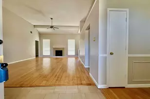 2735 Wentworth Dr, Grand Prairie, TX 75052 - Photo 3