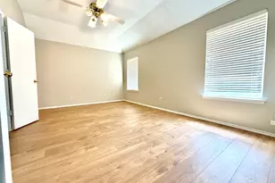 2735 Wentworth Dr, Grand Prairie, TX 75052 - Photo 27