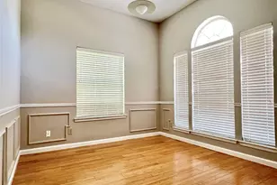 2735 Wentworth Dr, Grand Prairie, TX 75052 - Photo 5