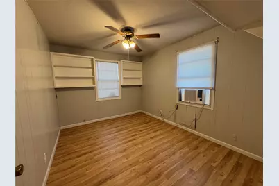 413 E Locust Street, Whitewright, TX 75491 - Photo 7