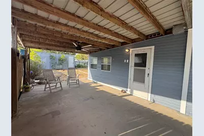 413 E Locust Street, Whitewright, TX 75491 - Photo 3