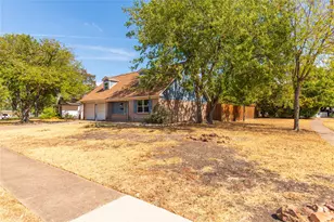 8708 Flicker Ln, Dallas, TX 75238 - Photo 33