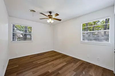 1237 King Drive, Bedford, TX 76022 - Photo 11