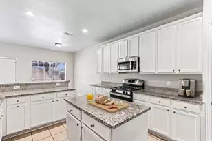 1809 Morning Glory Dr, Corinth, TX 76210 - Photo 11