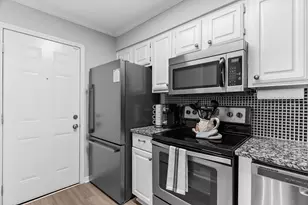 8545 Midpark Rd, Dallas, TX 75240 - Photo 9