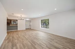 1606 N Woods St, Sherman, TX 75092 - Photo 5